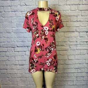 Ana Keyhole Floral Top